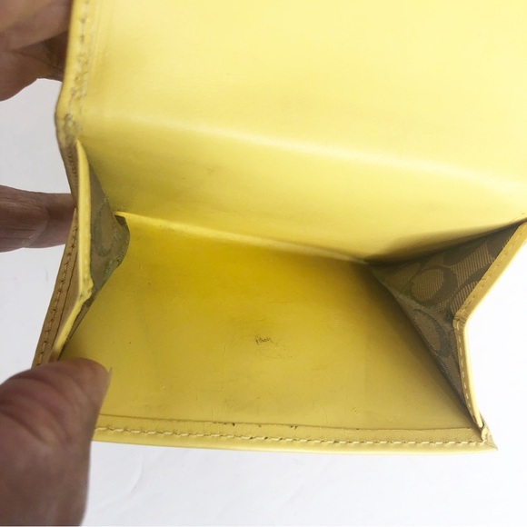 Coach, yellow, leather wallet - Picture 9 of 11